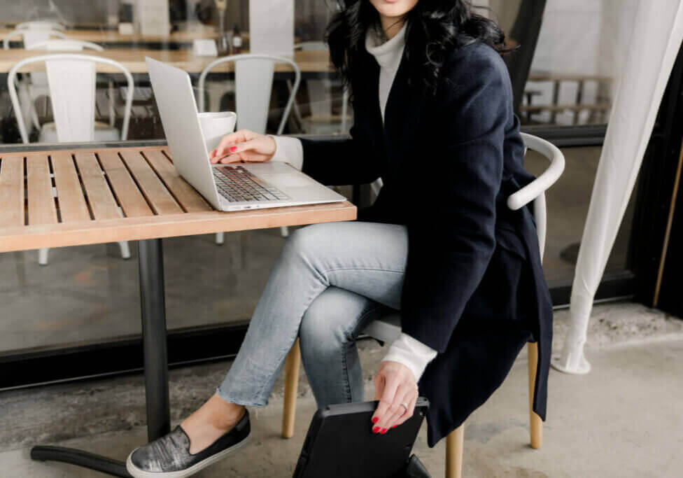 small-business-owener-working-at-cafe
